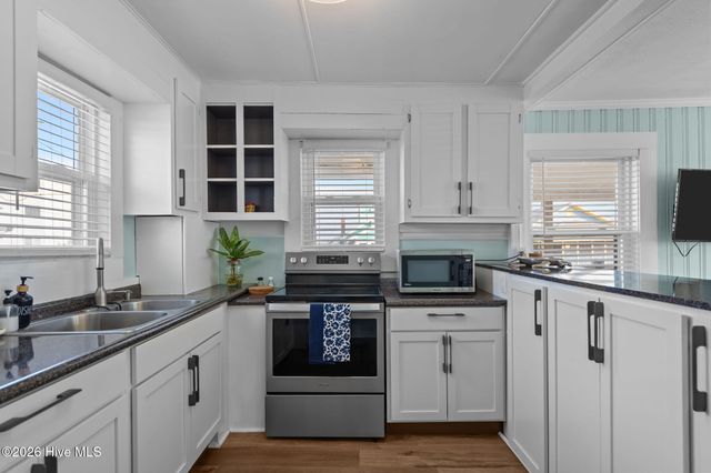 1119 Carolina Beach Avenue N, Carolina Beach, NC 28428