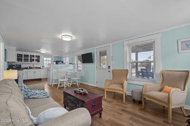 1119 Carolina Beach Avenue N, Carolina Beach, NC 28428