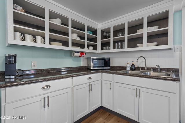 1119 Carolina Beach Avenue N, Carolina Beach, NC 28428