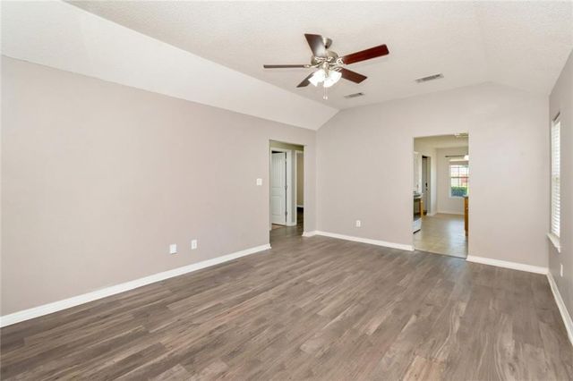 2122 Spring Grove W, Mobile, AL 36695