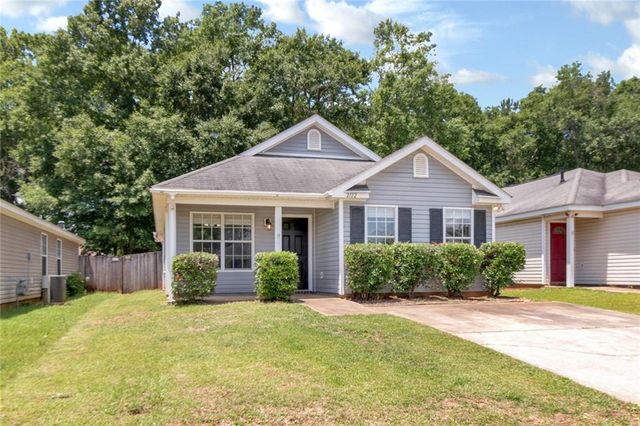2122 Spring Grove W, Mobile, AL 36695