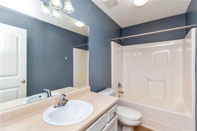 2122 Spring Grove W, Mobile, AL 36695