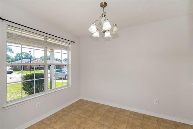2122 Spring Grove W, Mobile, AL 36695