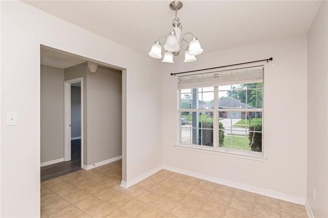 2122 Spring Grove W, Mobile, AL 36695
