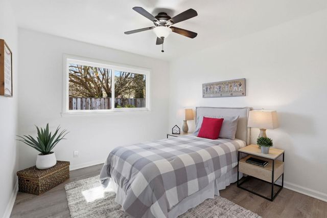 1392 Mantelli Drive, Gilroy, CA 95020