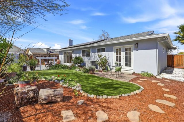 1392 Mantelli Drive, Gilroy, CA 95020