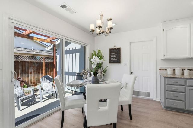 1392 Mantelli Drive, Gilroy, CA 95020