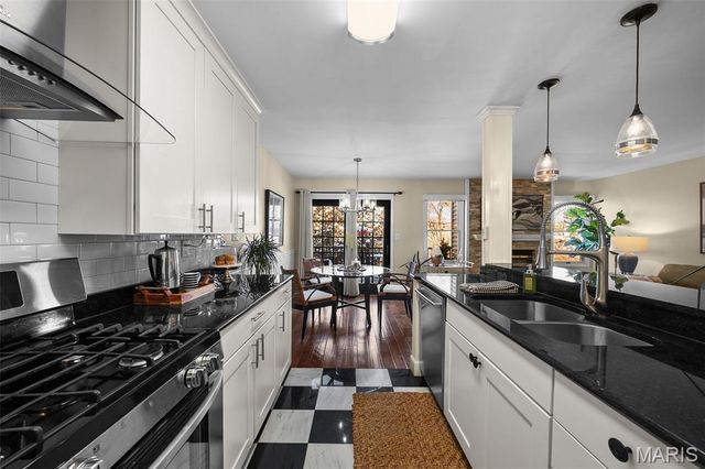 16176 Lea Oak Court, Chesterfield, MO 63017