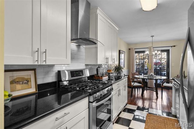 16176 Lea Oak Court, Chesterfield, MO 63017