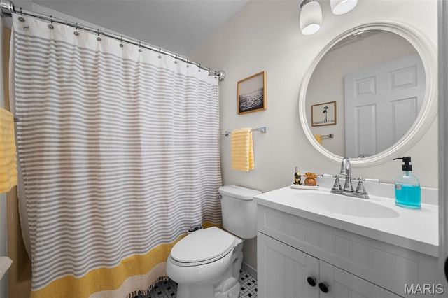 16176 Lea Oak Court, Chesterfield, MO 63017