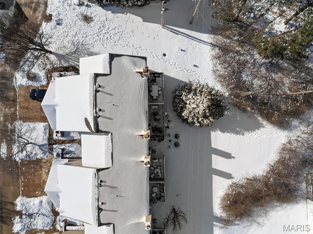 16176 Lea Oak Court, Chesterfield, MO 63017