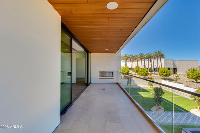 6587 N PALMERAIE Boulevard 2011, Paradise Valley, AZ 85253