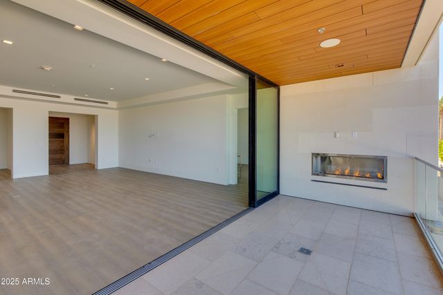 6587 N PALMERAIE Boulevard 2011, Paradise Valley, AZ 85253