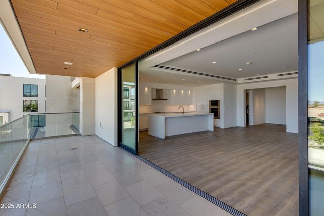 6587 N PALMERAIE Boulevard 2011, Paradise Valley, AZ 85253