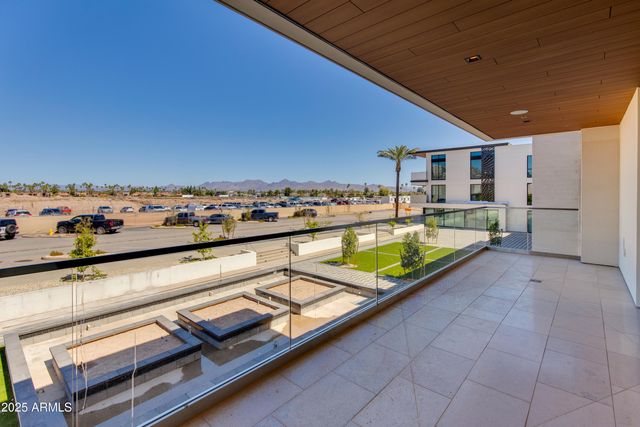 6587 N PALMERAIE Boulevard 2011, Paradise Valley, AZ 85253
