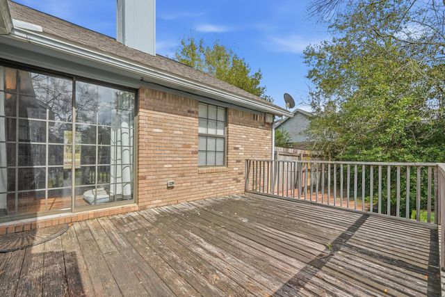 603 Moss Drive, Crestview, FL 32536