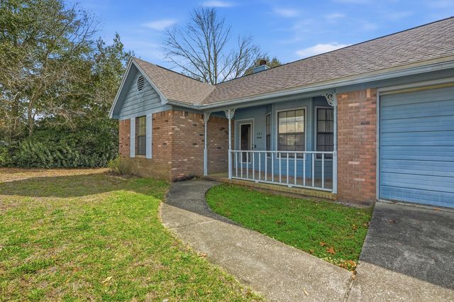 603 Moss Drive, Crestview, FL 32536