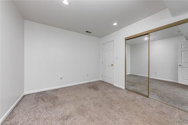 10701 Hamiltons Xing, Fredericksburg, VA 22408