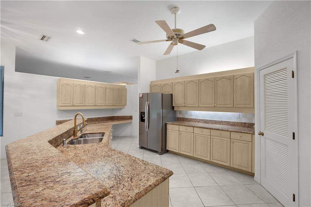1580 Argyle DR, FORT MYERS, FL 33919 — photo 5