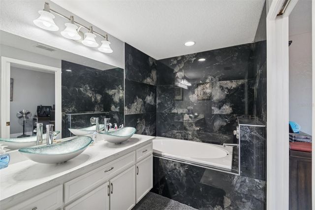 9078 BIRMINGHAM AVENUE, Weeki Wachee, FL 34613