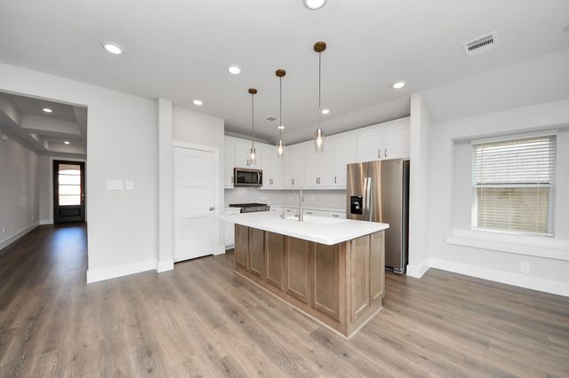 243 Bay Laurel Court, Alvin, TX 77511