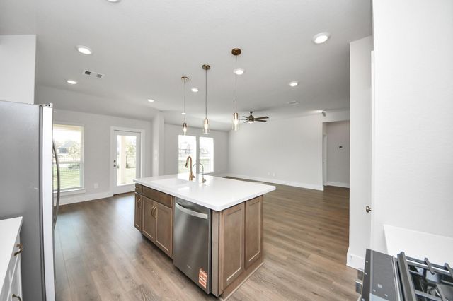 243 Bay Laurel Court, Alvin, TX 77511