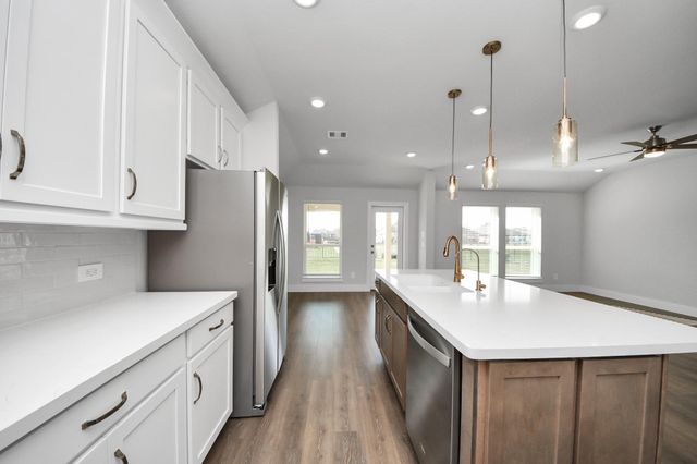 243 Bay Laurel Court, Alvin, TX 77511