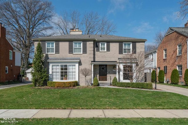 399 Chalfonte Avenue, Grosse Pointe Farms, MI 48236