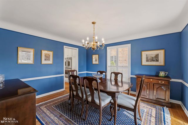 399 Chalfonte Avenue, Grosse Pointe Farms, MI 48236