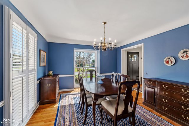 399 Chalfonte Avenue, Grosse Pointe Farms, MI 48236