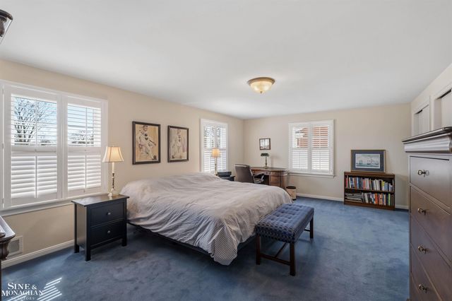 399 Chalfonte Avenue, Grosse Pointe Farms, MI 48236
