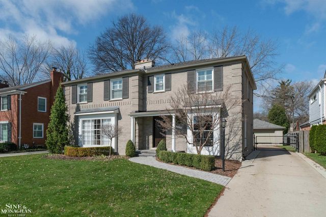 399 Chalfonte Avenue, Grosse Pointe Farms, MI 48236