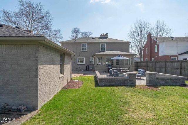 399 Chalfonte Avenue, Grosse Pointe Farms, MI 48236