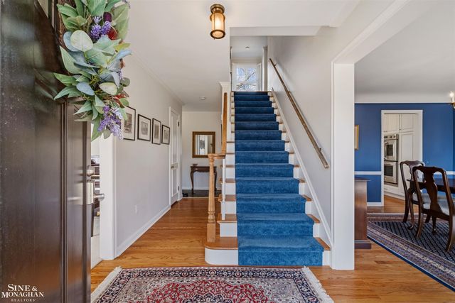 399 Chalfonte Avenue, Grosse Pointe Farms, MI 48236