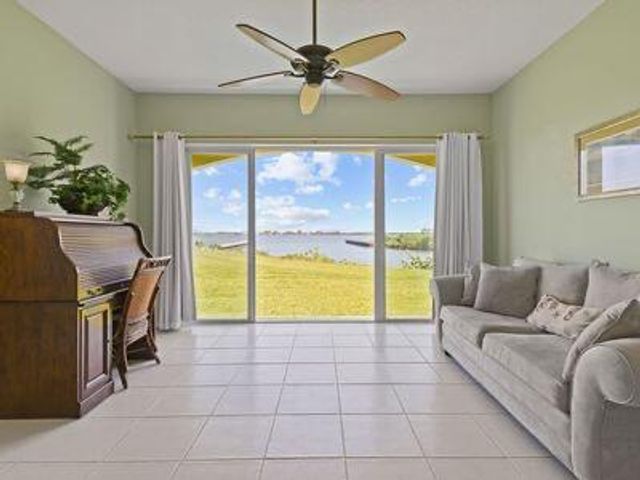 4 Harbour Isle Drive E 106, Fort Pierce, FL 34949