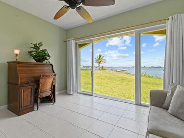 4 Harbour Isle Drive E 106, Fort Pierce, FL 34949