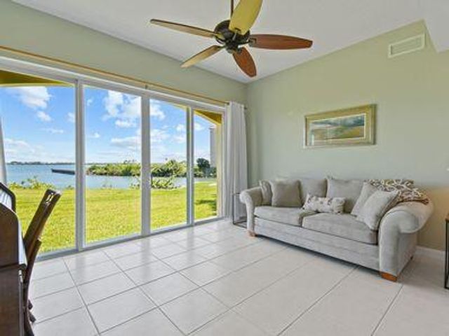 4 Harbour Isle Drive E 106, Fort Pierce, FL 34949