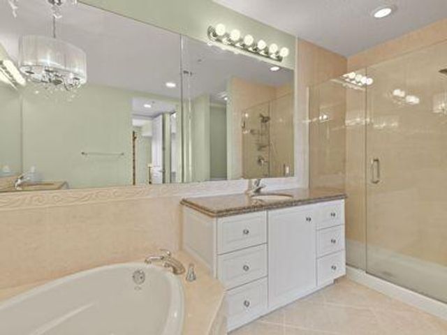 4 Harbour Isle Drive E 106, Fort Pierce, FL 34949