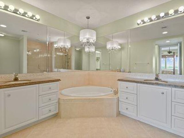 4 Harbour Isle Drive E 106, Fort Pierce, FL 34949