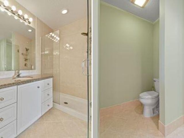 4 Harbour Isle Drive E 106, Fort Pierce, FL 34949