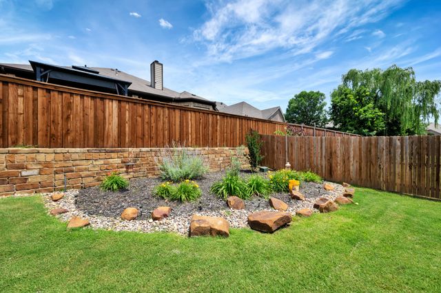 12632 Saratoga Springs Circle, Fort Worth, TX 76244