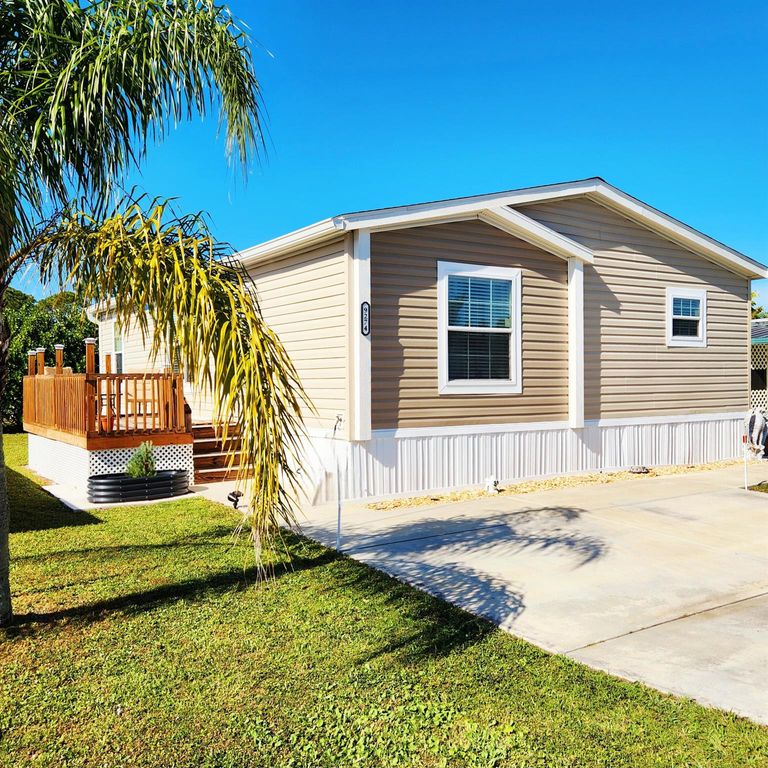 9274 SW Mary Drive, Stuart, FL 34997