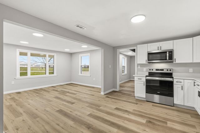 5579 State Hwy Ab, Fair Grove, MO 65648