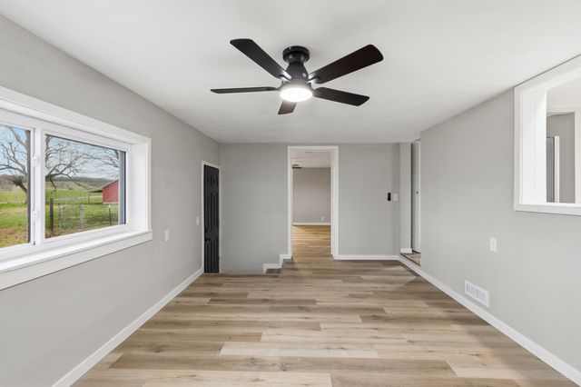 5579 State Hwy Ab, Fair Grove, MO 65648