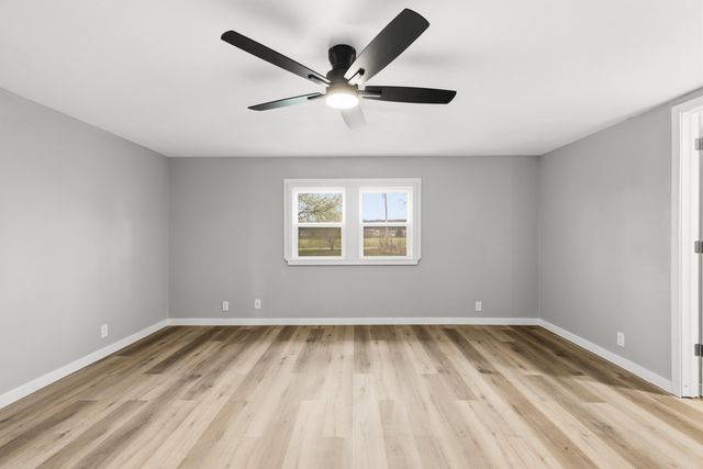 5579 State Hwy Ab, Fair Grove, MO 65648