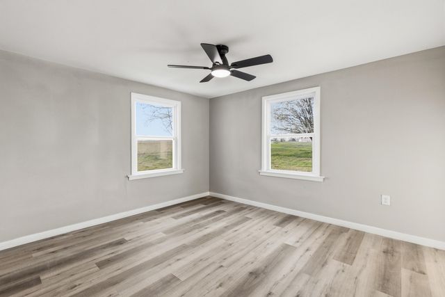 5579 State Hwy Ab, Fair Grove, MO 65648