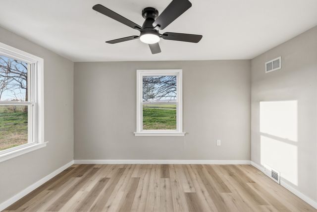 5579 State Hwy Ab, Fair Grove, MO 65648