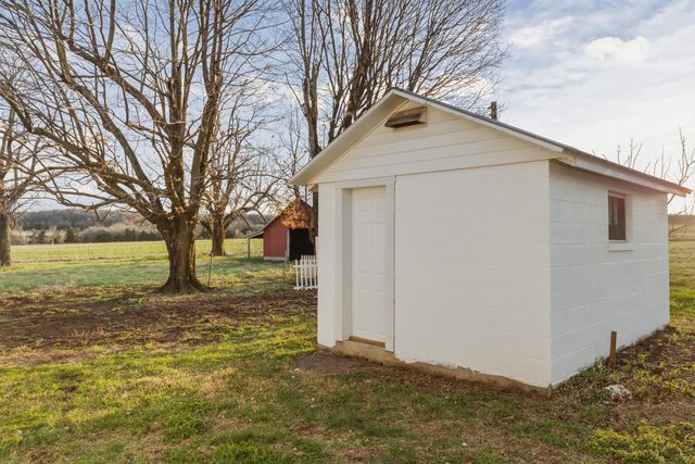 5579 State Hwy Ab, Fair Grove, MO 65648