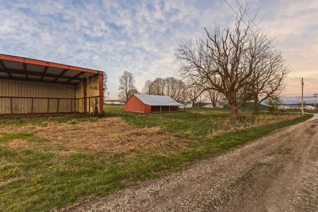 5579 State Hwy Ab, Fair Grove, MO 65648