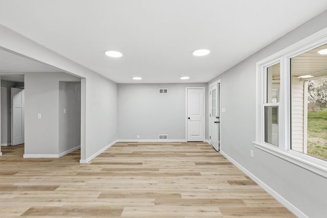 5579 State Hwy Ab, Fair Grove, MO 65648